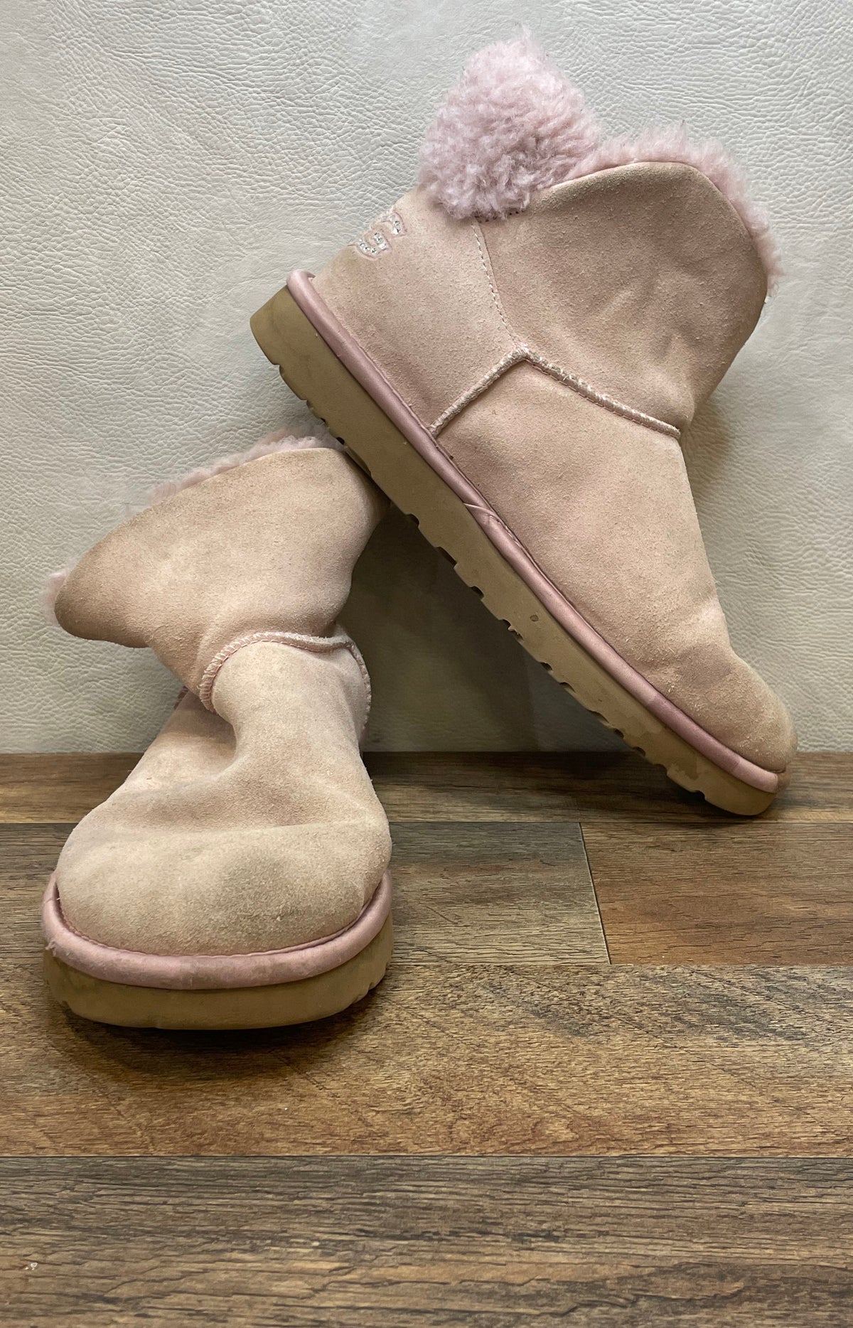 UGG Classic Mini Fluff Rhinestone Pink Suede Sheepskin Boots Women's Size 10