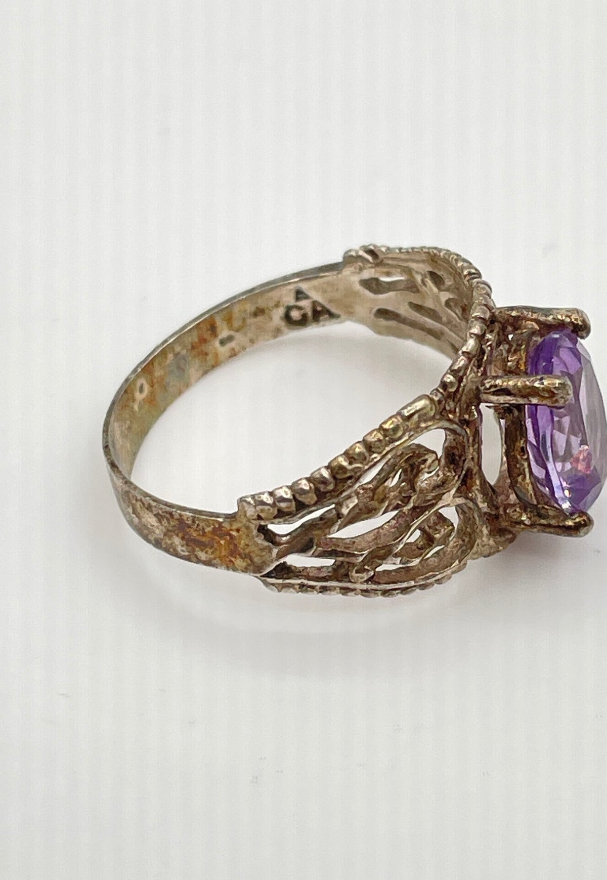 925 Sterling Silver Oval Amethyst Openwork Filigree Band Ring 3.1g