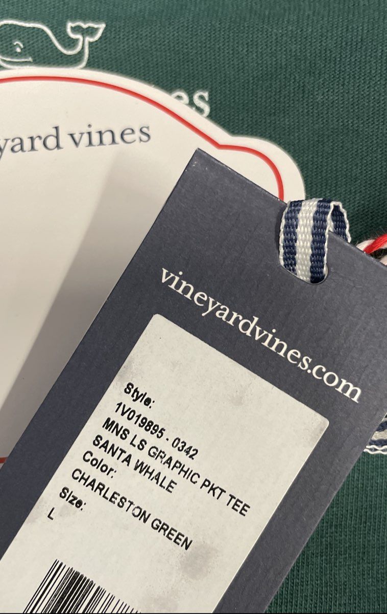Vineyard Vines Men's Santa Whale LS Graphic Pocket Tee Charleston Green L NWT