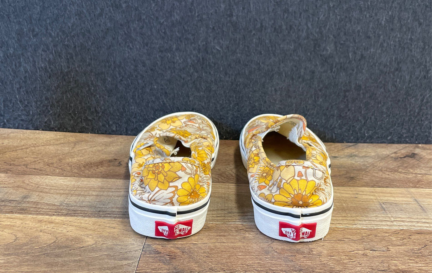 Vans Classic Slip-On Retro Floral Mushroom Yellow Skate Shoes Sz Women 5 Men 3.5