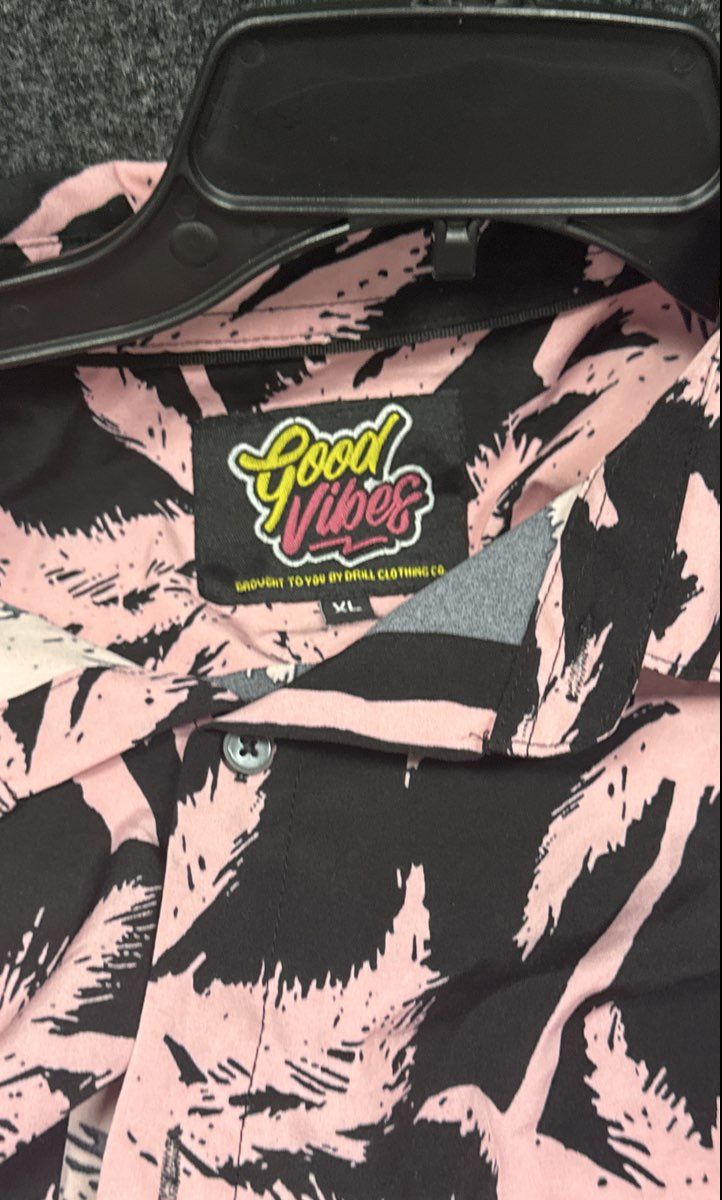 Drill Clothing Co Good Vibes Palm Tree Hawaiian Shirt Black Pink Tropical Sz XL