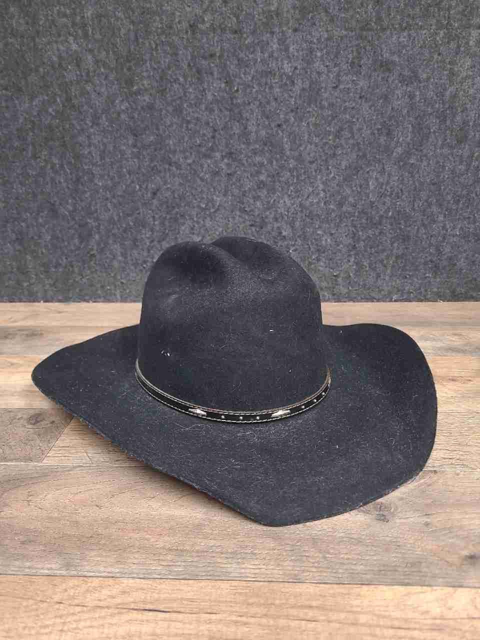 Justin Men's Black Felt Cowboy Hat Milano Cattleman Crease Studded Sz 7 1/8