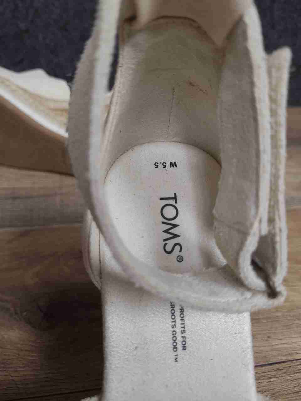 TOMS Cream Canvas Jute Wrapped Wedge Ankle Strap Sandals Women's Size 5.5