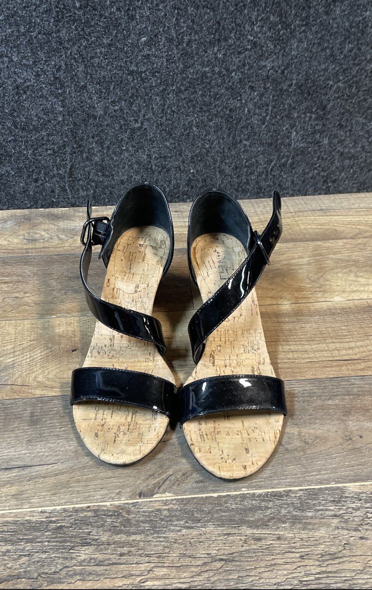 Vaneli Black Patent Leather Asymmetric Strap Cork Wedge Sandals Size 10M