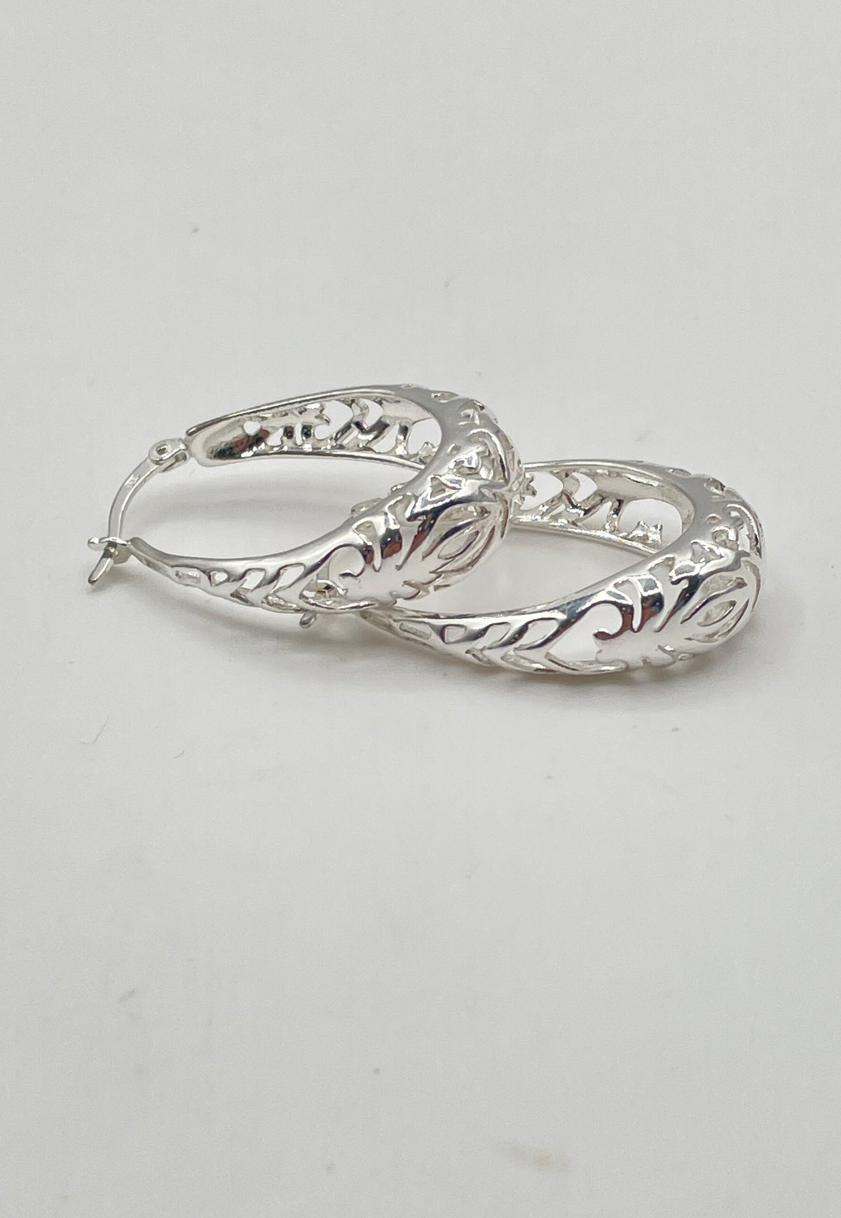 925 Sterling Silver Oval Filigree Hoop Earrings 5.3g