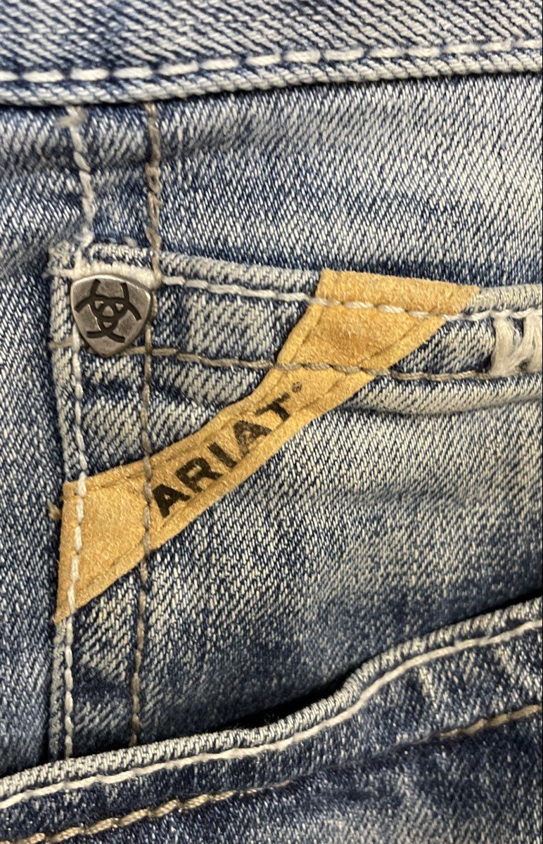Ariat Men's M2 Traditional Relaxed Boot Cut Light Wash Denim Jeans Sz 36x36
