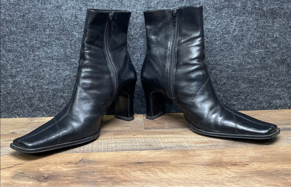 Vintage 90s Maripe Black Leather Square Toe Heeled Ankle Boots Size 9.5