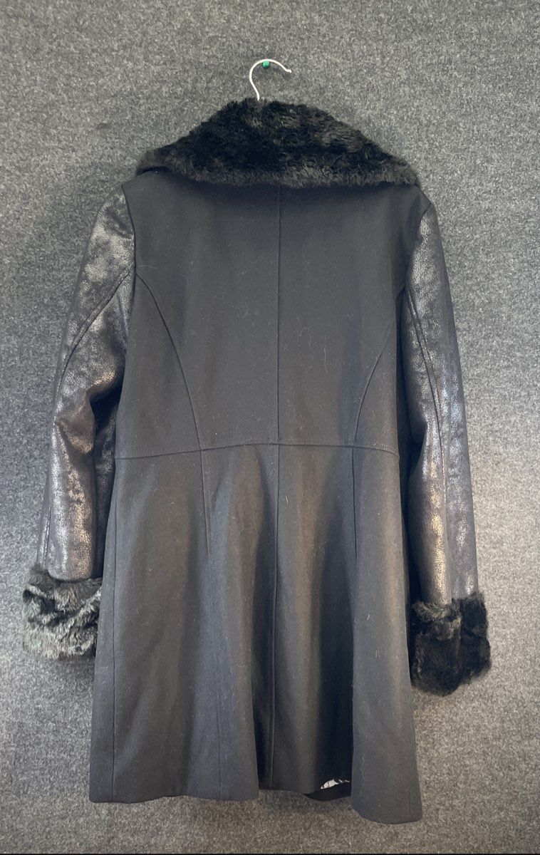 GUESS Women's Black Wool-Blend Faux Fur Trim Faux Leather Sleeve Zip Up Coat