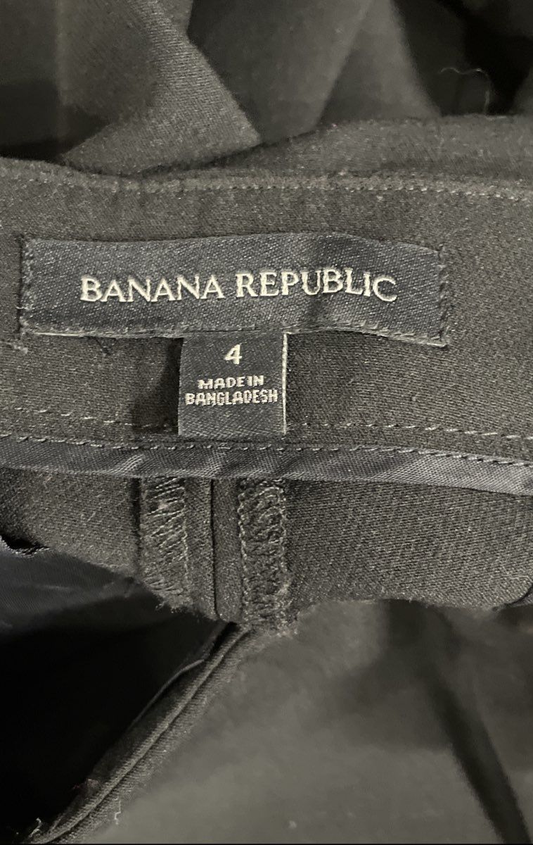 Banana Republic Women's Logan Crop Pants Black Ruffle Hem Stretch Tapered Size 4