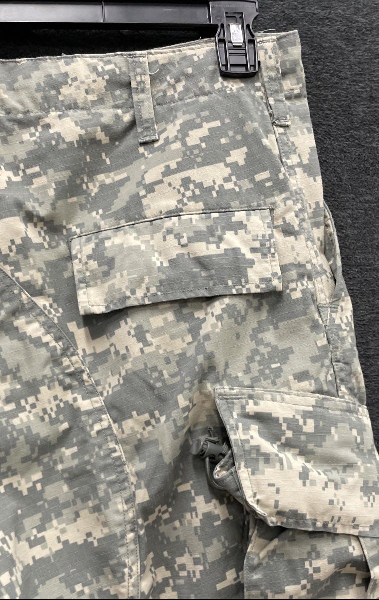 US Army Men's ACU Digital Camo Army Combat Uniform Trousers Insect Guard Med Reg