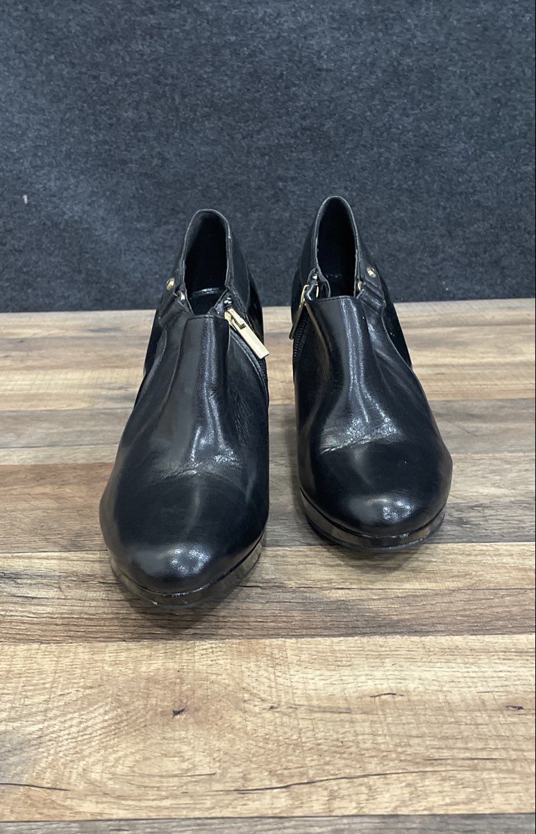 Bandolino Cassion Black Leather Patent Shootie Ankle Boot Heels Size 10M
