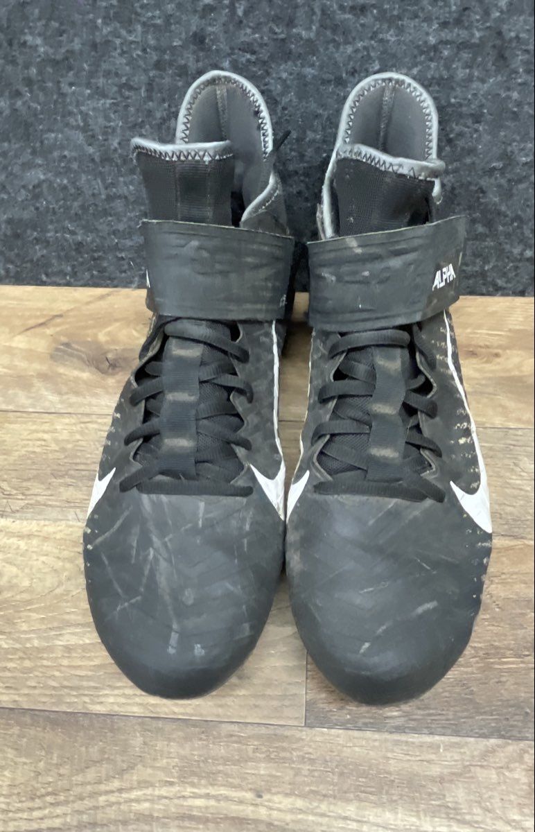 Nike Alpha Menace Pro 2 Mid Black White Football Cleats Men's Size 12