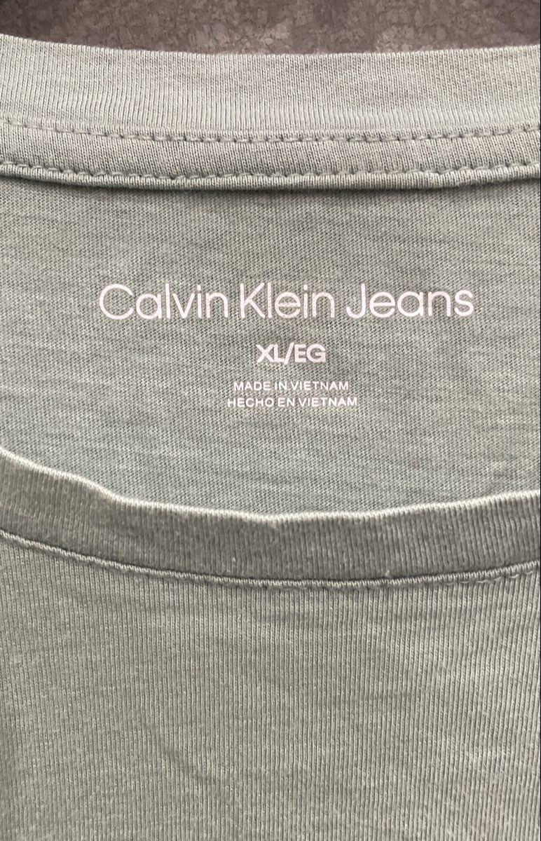 Calvin Klein Jeans Women's Sage Green Distressed Logo Glitter T-Shirt Sz XL