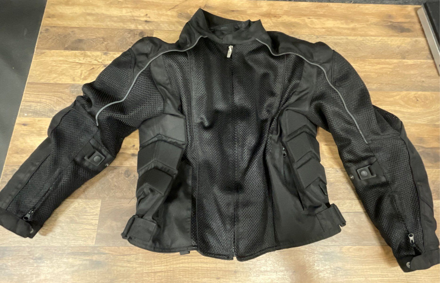 Power Trip Women's Black Mesh Motorcycle Jacket Armored NWT Size M
