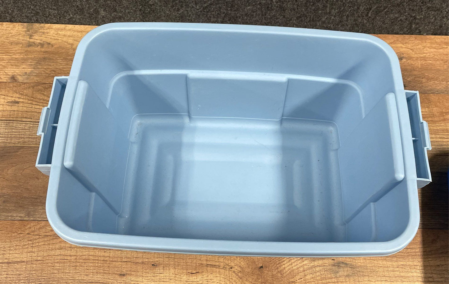 Vintage Tucker Housewares No. 280-4 Tucker Tote Plastic Storage Bin Blue