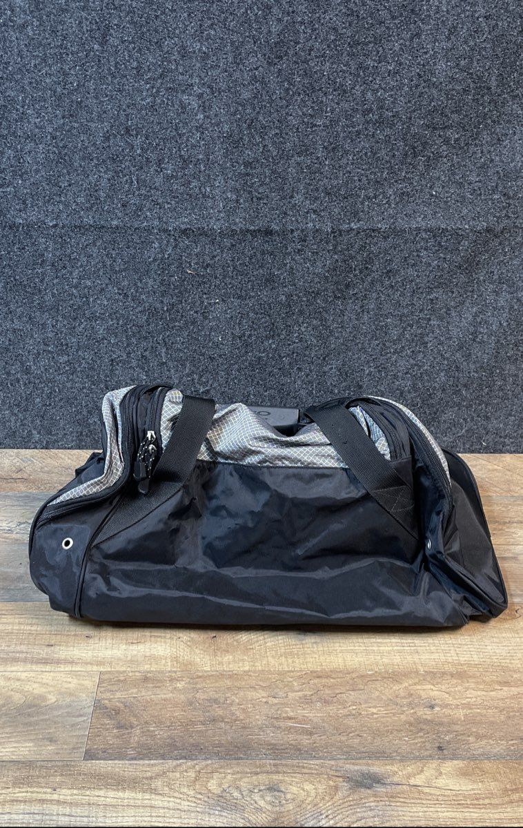 Callaway HawkEye Golf Duffle Bag St. Pauli Girl Promotional Logo Black Gray