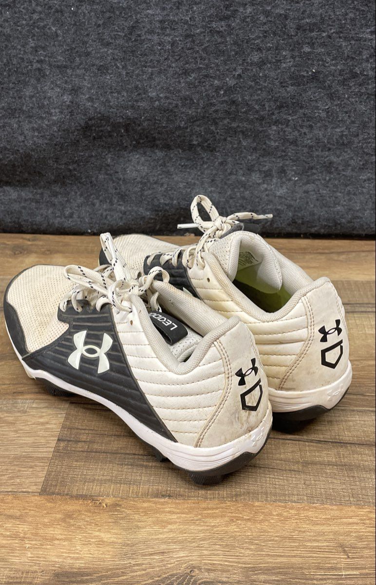 Under Armour Leadoff Low RM White Black Baseball Cleats Size 9.5