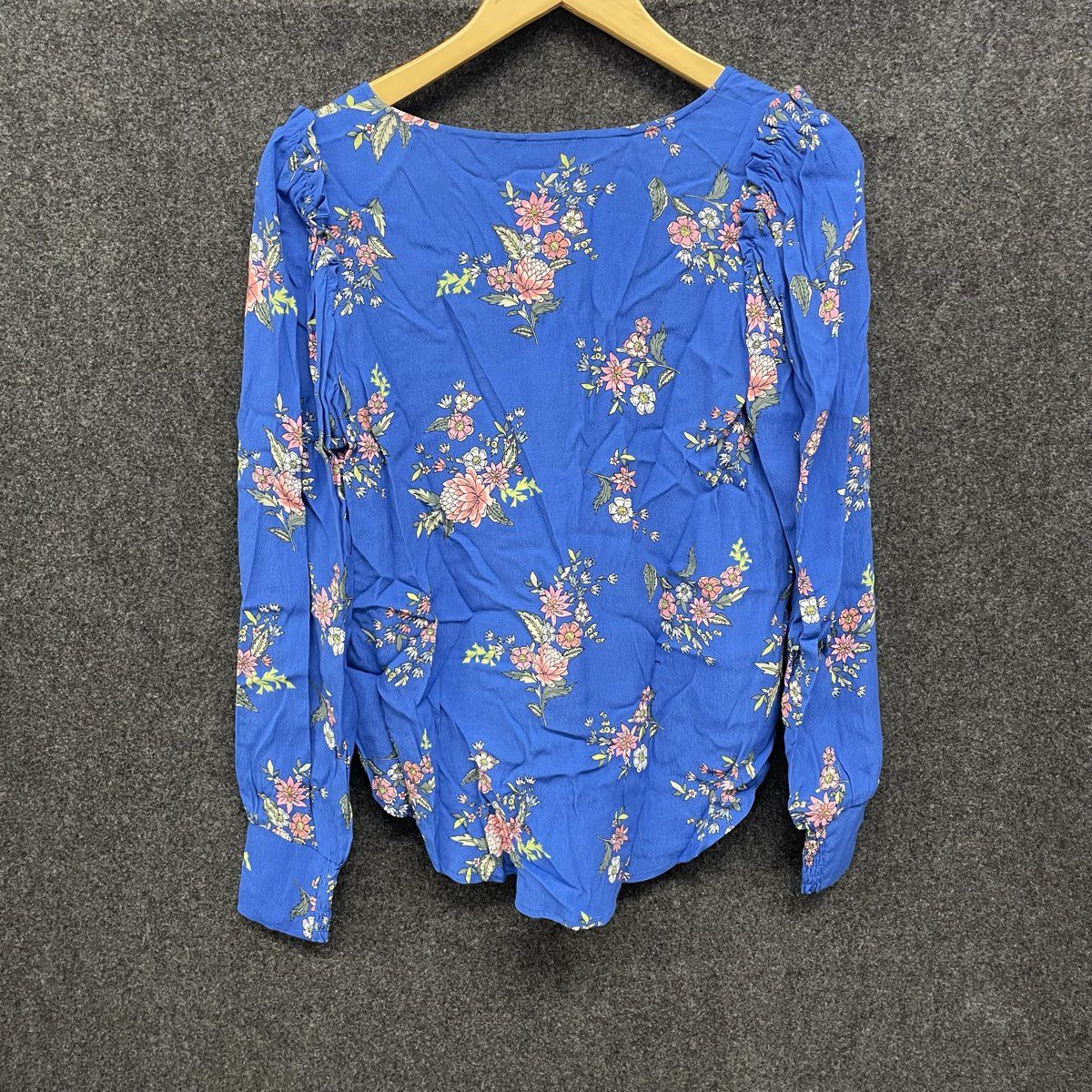 LOFT Women's Blue Floral Long Sleeve V-Neck Puff Shoulder Blouse NWT Sz XS