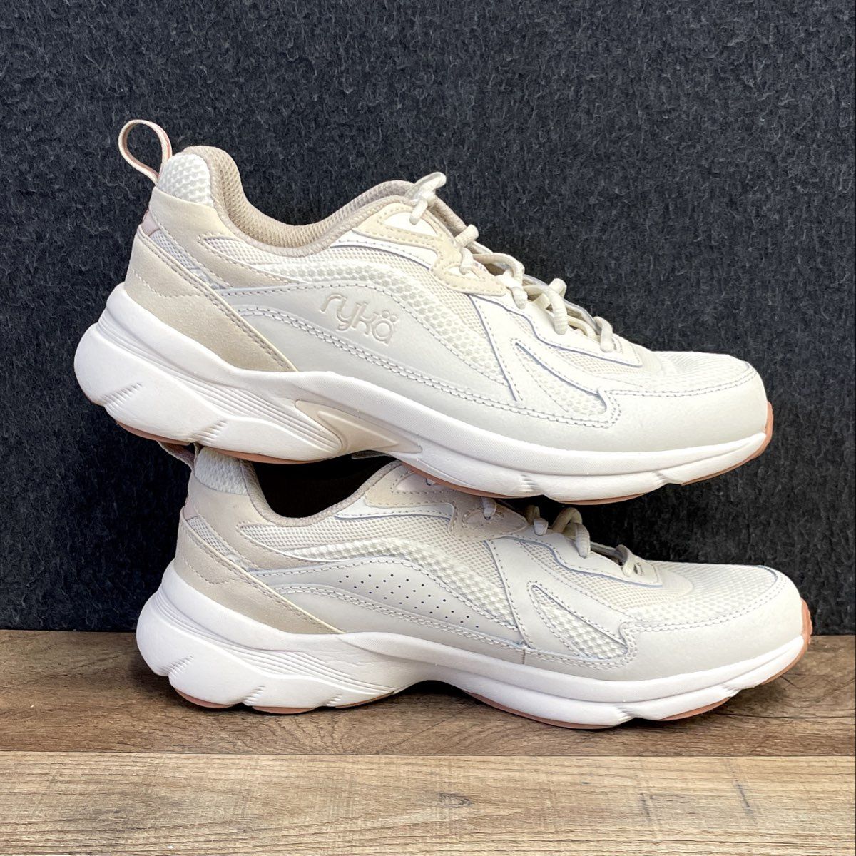 Ryka Skyrise Women's Walking Sneaker Off White Cream Leather Size 8