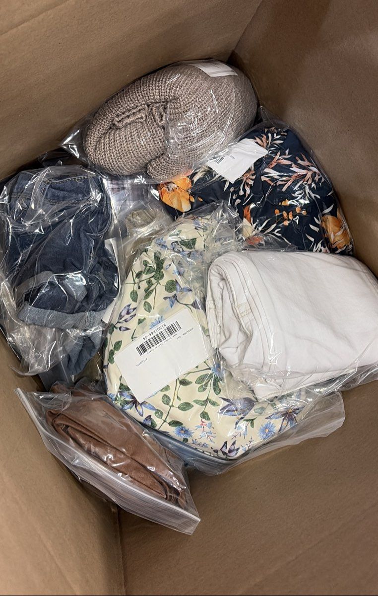 Resellers Bulk Clothing Lot 19.8 lbs Tommy Hilfiger Ralph Lauren Max Studio Mix