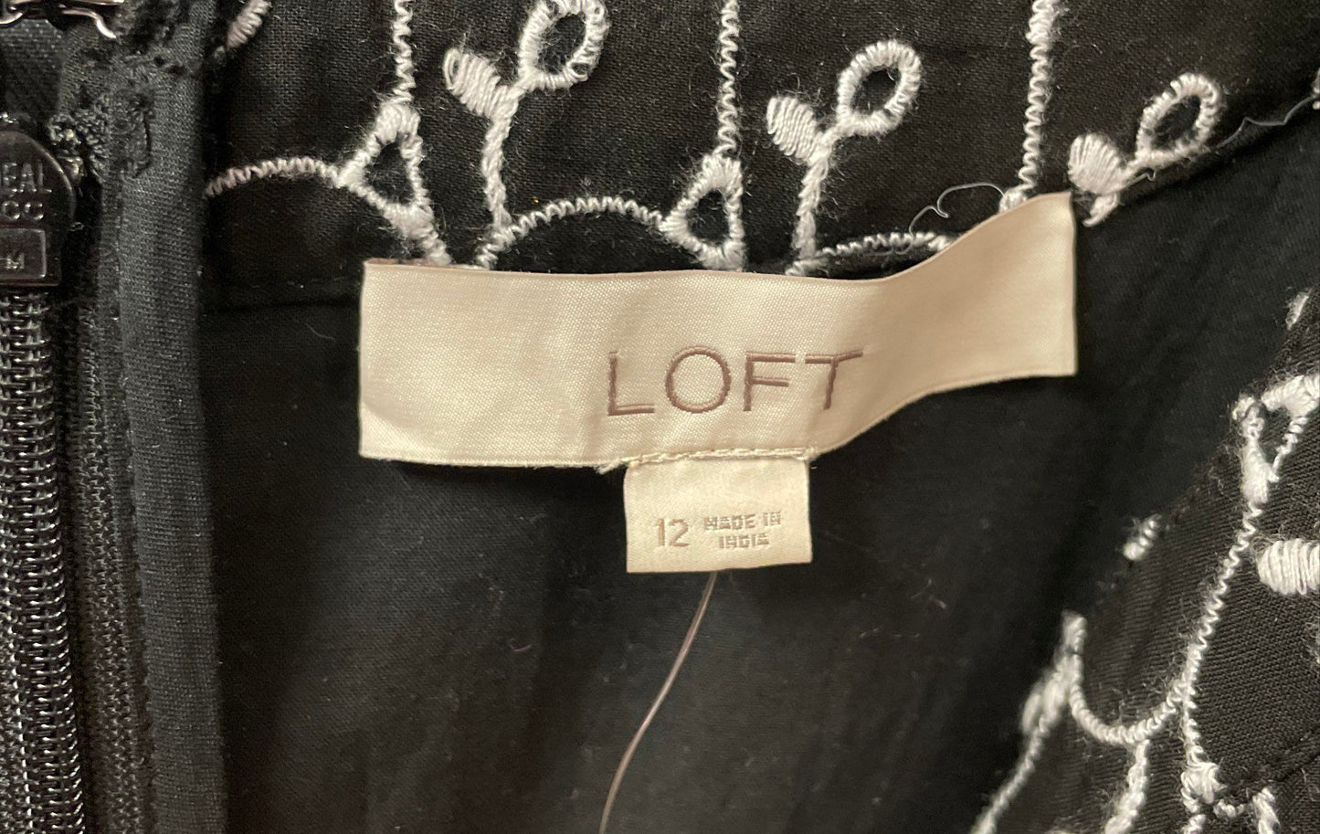 Loft Women's Black White Embroidered Short Puff Sleeve V-Neck Dress Sz 12 NWT