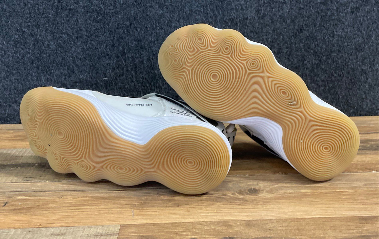 Nike Women's React Hyperset White Black Gum Volleyball Sneakers Size 7.5
