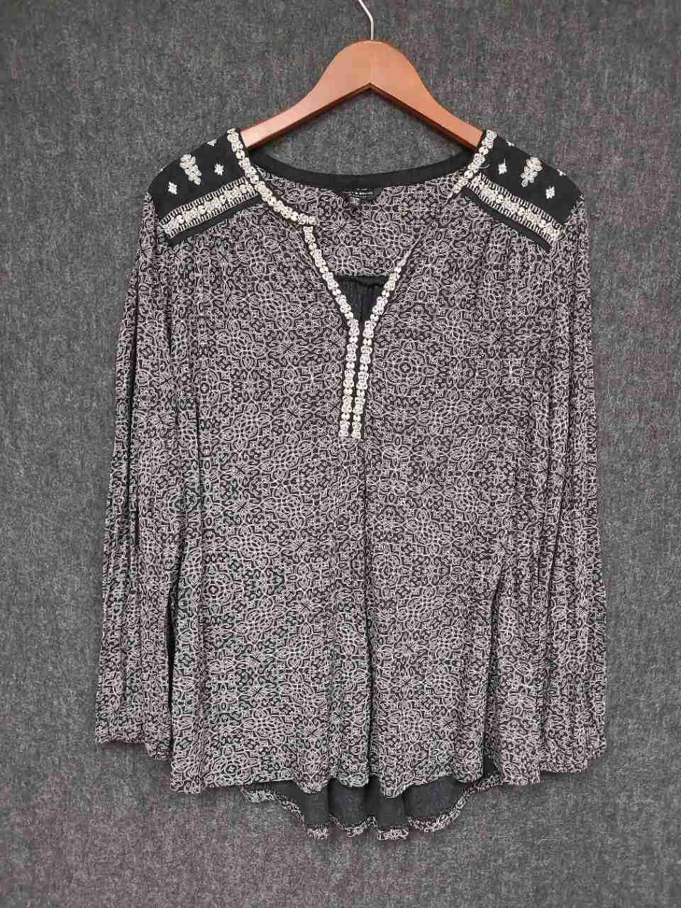 Lucky Brand Women's Black White Geometric Embroidered Split Neck Top Sz 2X