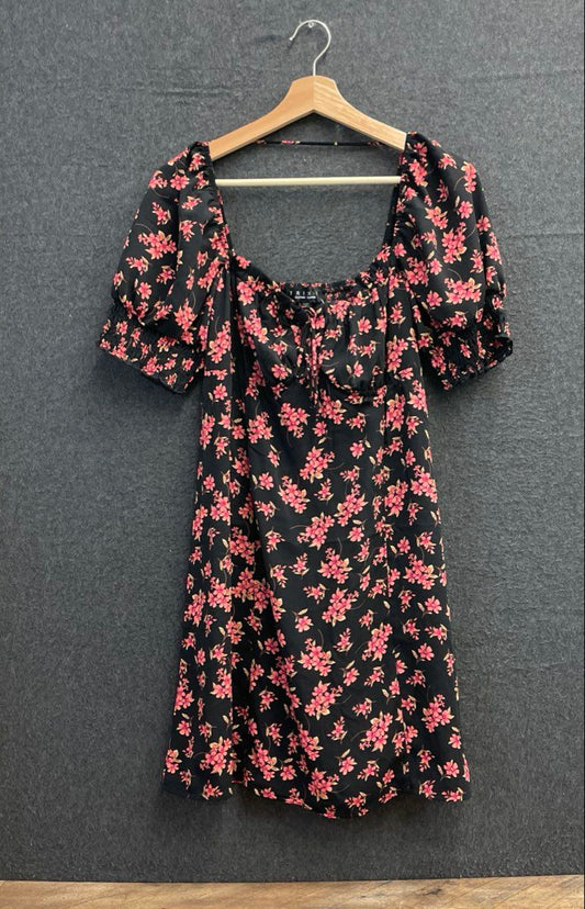 Trixxi Women's Black Pink Floral Puff Sleeve Smocked Dress Size M NWT