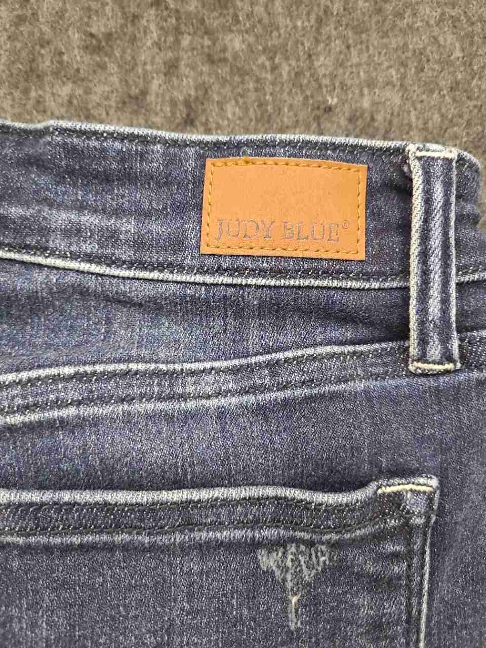 Judy Blue Women's Distressed Boyfriend Fit Dark Wash Jeans Size 9/29 JB82478DK