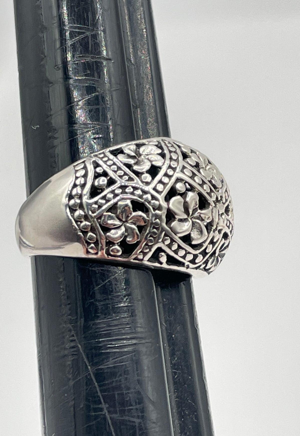 925 Sterling Silver Flower Filigree Dome Ring 4.7g