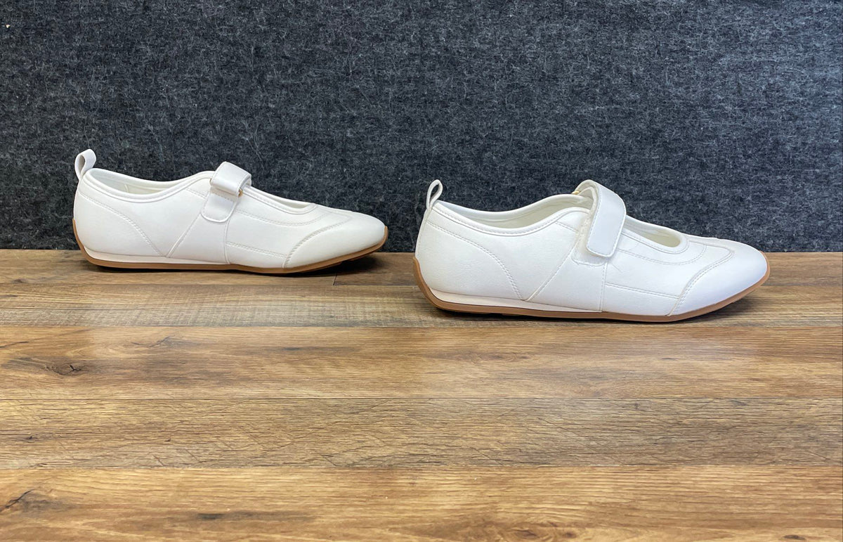 DV Dolce Vita Farley White Mary Jane Ballet Sneakers Women's Size 8