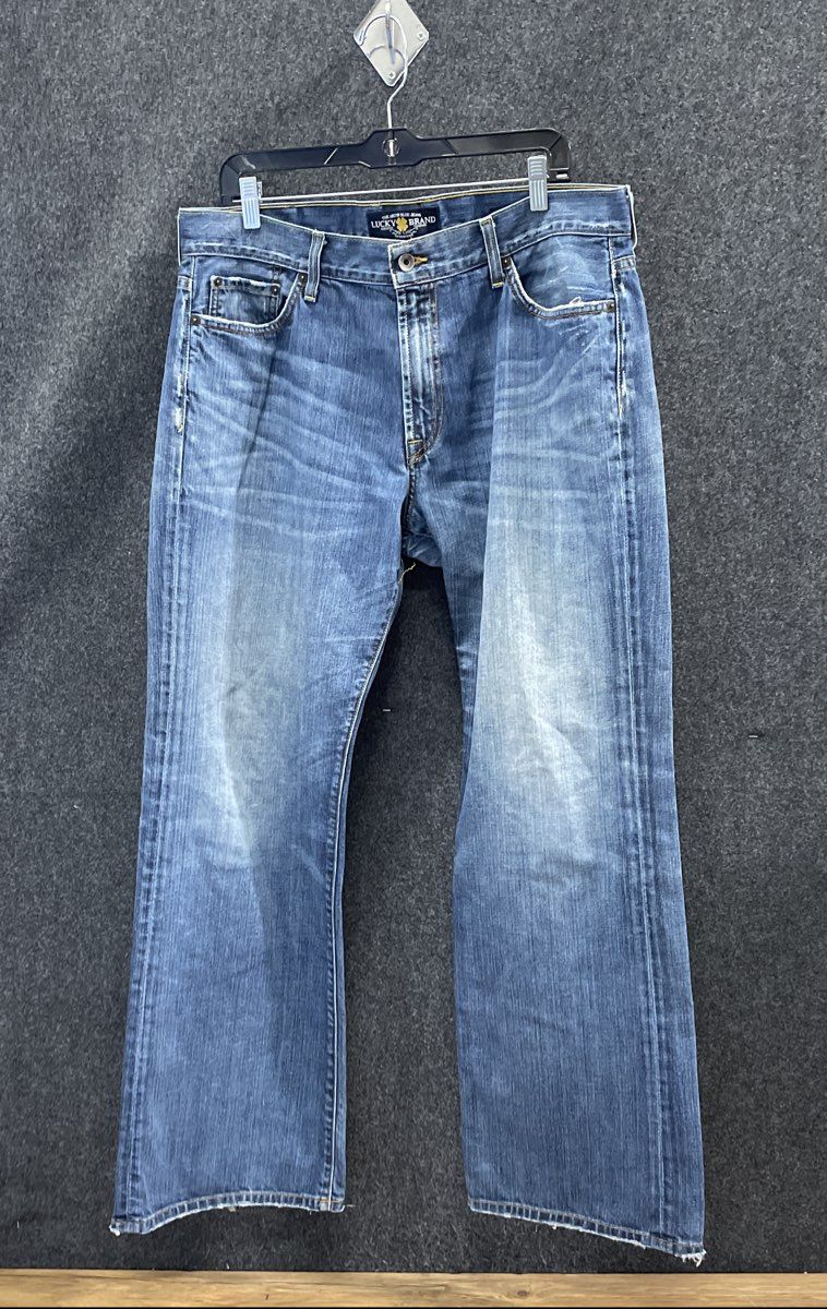 Lucky Brand Men's 455 Relaxed Boot Blue Faded Distressed Jeans Sz 36x32