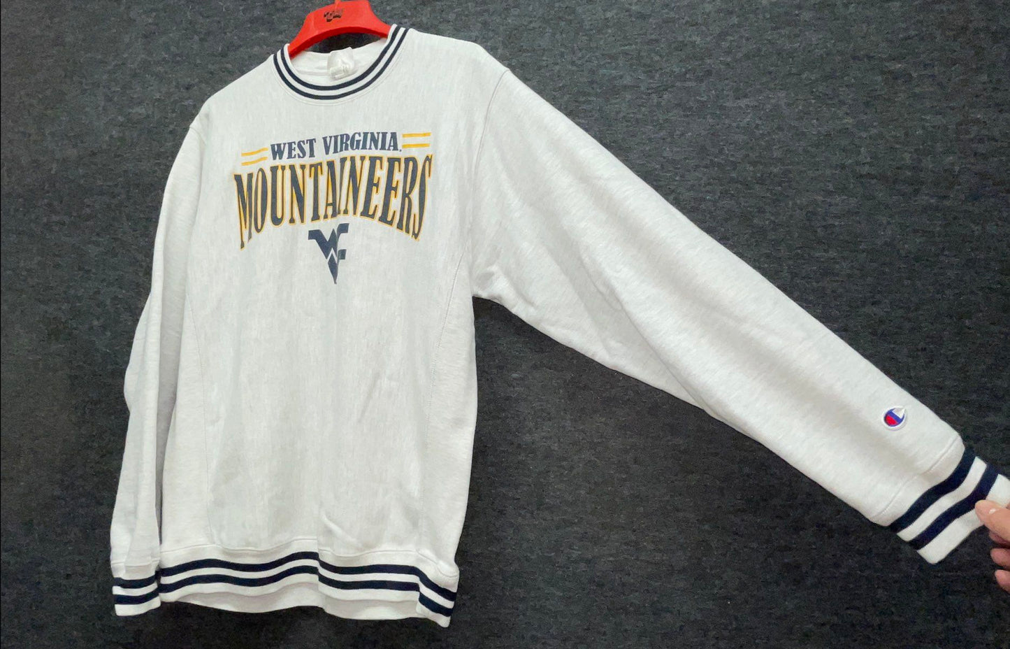 Champion Men's WV Mountaineers Reverse Weave Gray Sweatshirt Size L