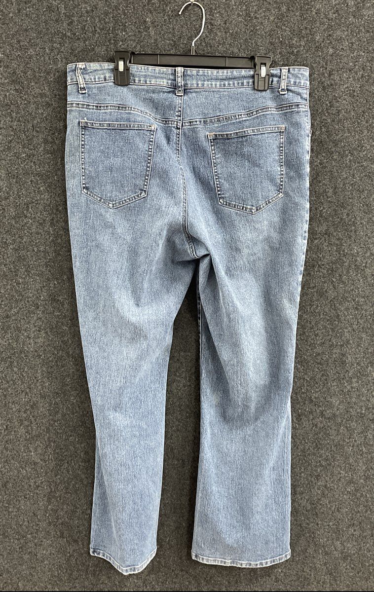 Westport Woman Women's Blue Embroidered Floral Studded Jeans Vintage Y2K