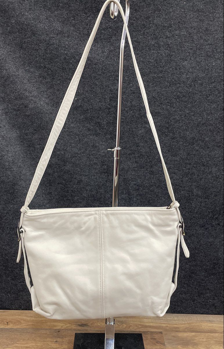 Stone Mountain White Leather Vintage Shoulder Bag Made in USA Brass Hardware