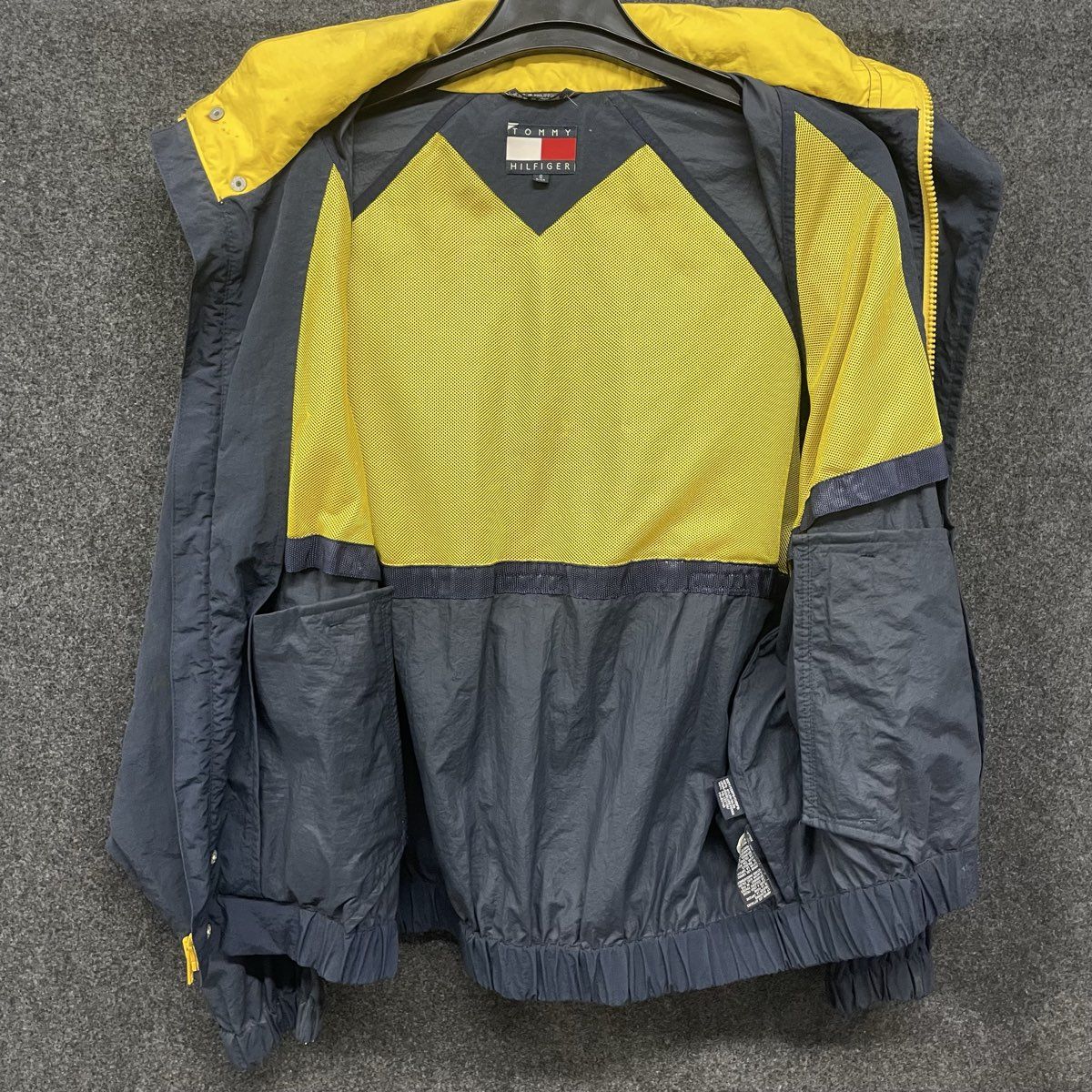 Vintage 90s Tommy Hilfiger Navy Yellow Big Logo Sailing Jacket Windbreaker Sz S