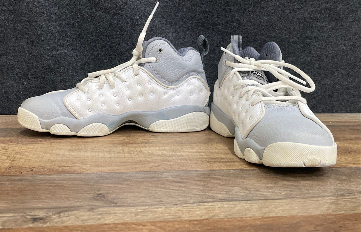 Jordan Pro Strong White Grey Youth Basketball Sneakers Size 5.5Y