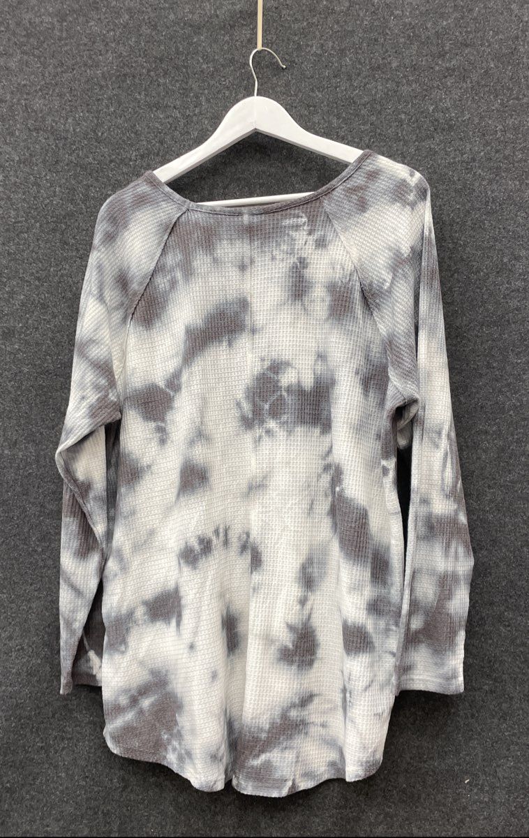 Torrid Women's Marvel Logo Waffle Raglan Shirt Gray Tie Dye Plus Size NWT 3X