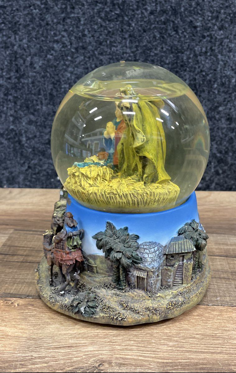 San Francisco Music Box Co Nativity Scene Musical Snowglobe O Little Town