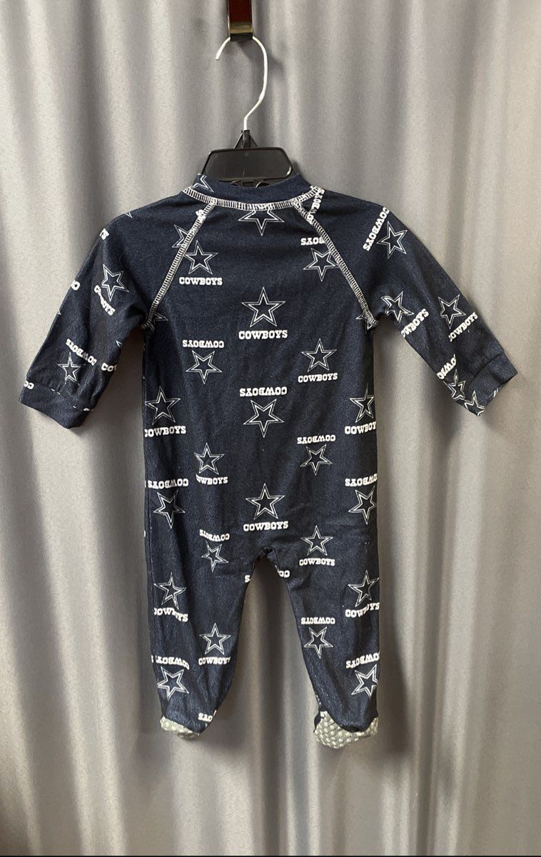NFL Team Apparel Infant Dallas Cowboys Footed Pajamas Navy Star All Over Sz 3/6M