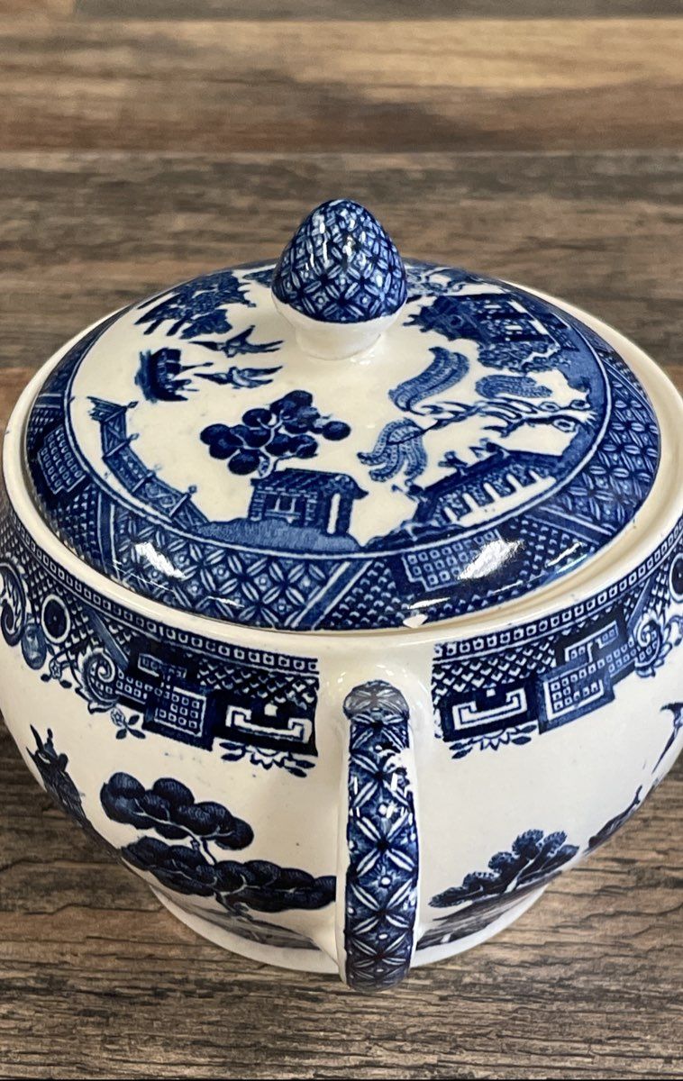 Made in England Johnson Bros. Willow Tea Pot