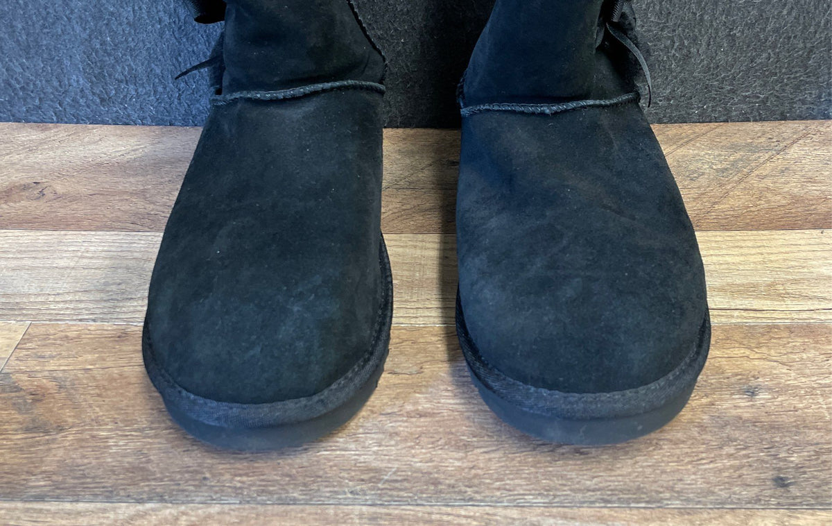 Koolaburra By UGG Victoria Short Black Suede Double Bow Boots Women's Size 10