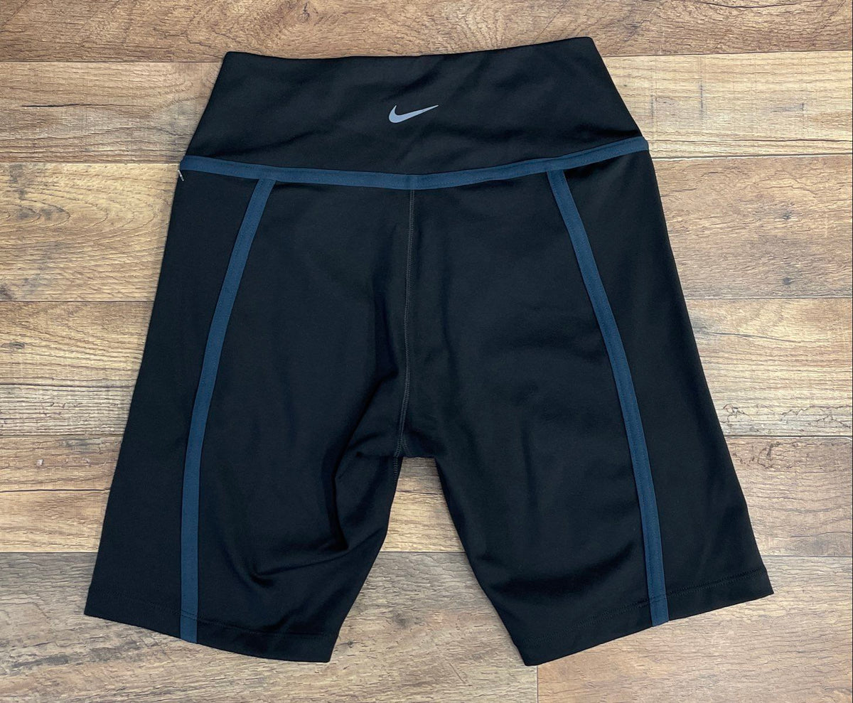 Nike Women's Bike Shorts Black Nike One Dri-FIT High Rise 8" Inseam Sz M NWT