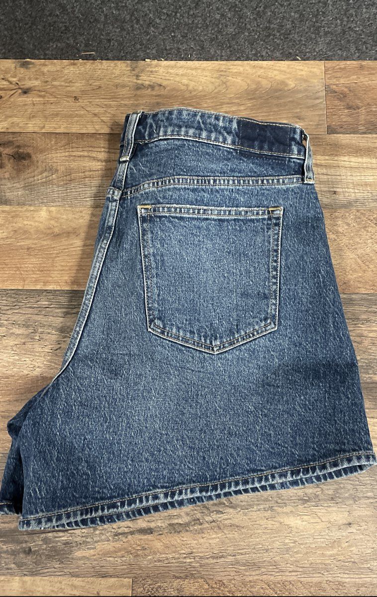 Abercrombie & Fitch Women's High Rise Curve Love Denim Dad Shorts Blue NWT Sz 31