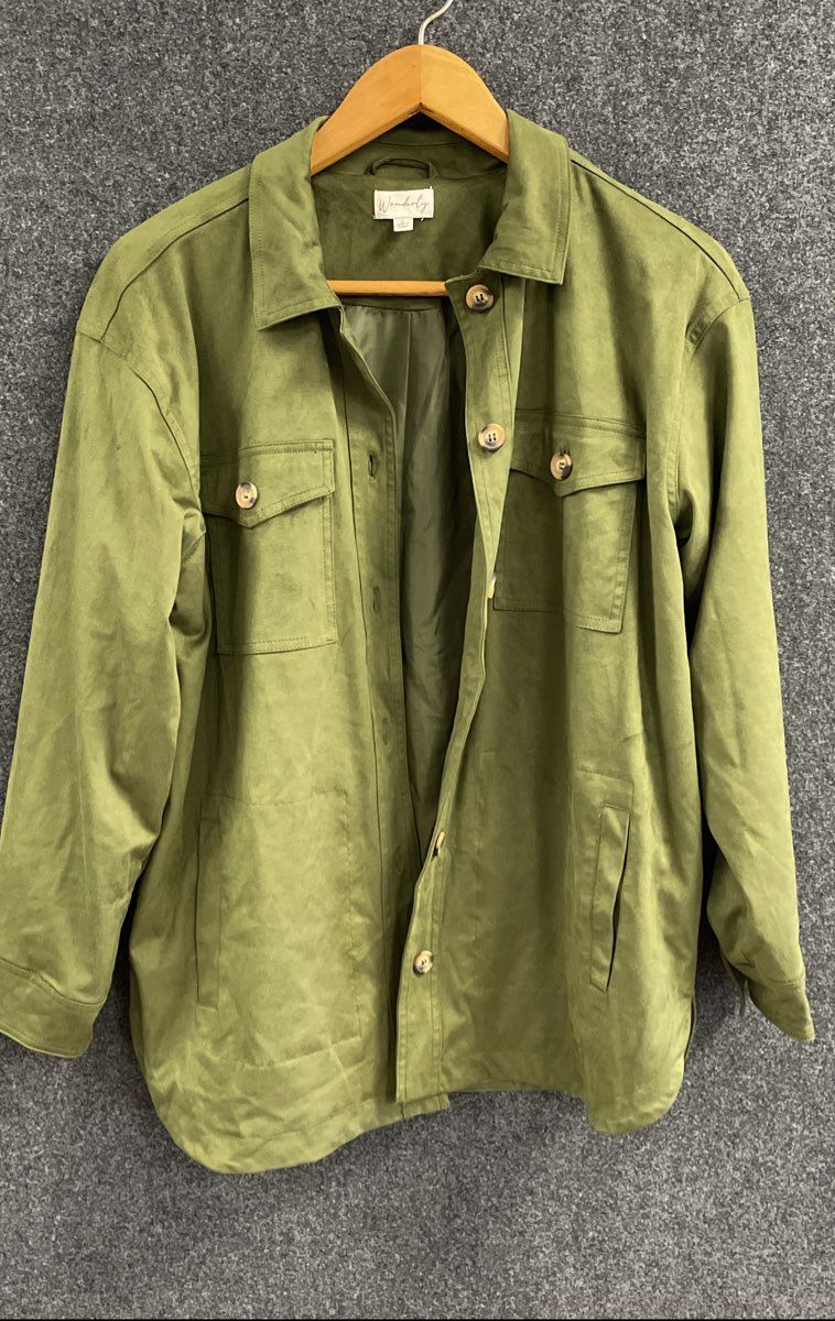 Women's Size L Green Wonderly Faux Suede Button Up Long Sleeve