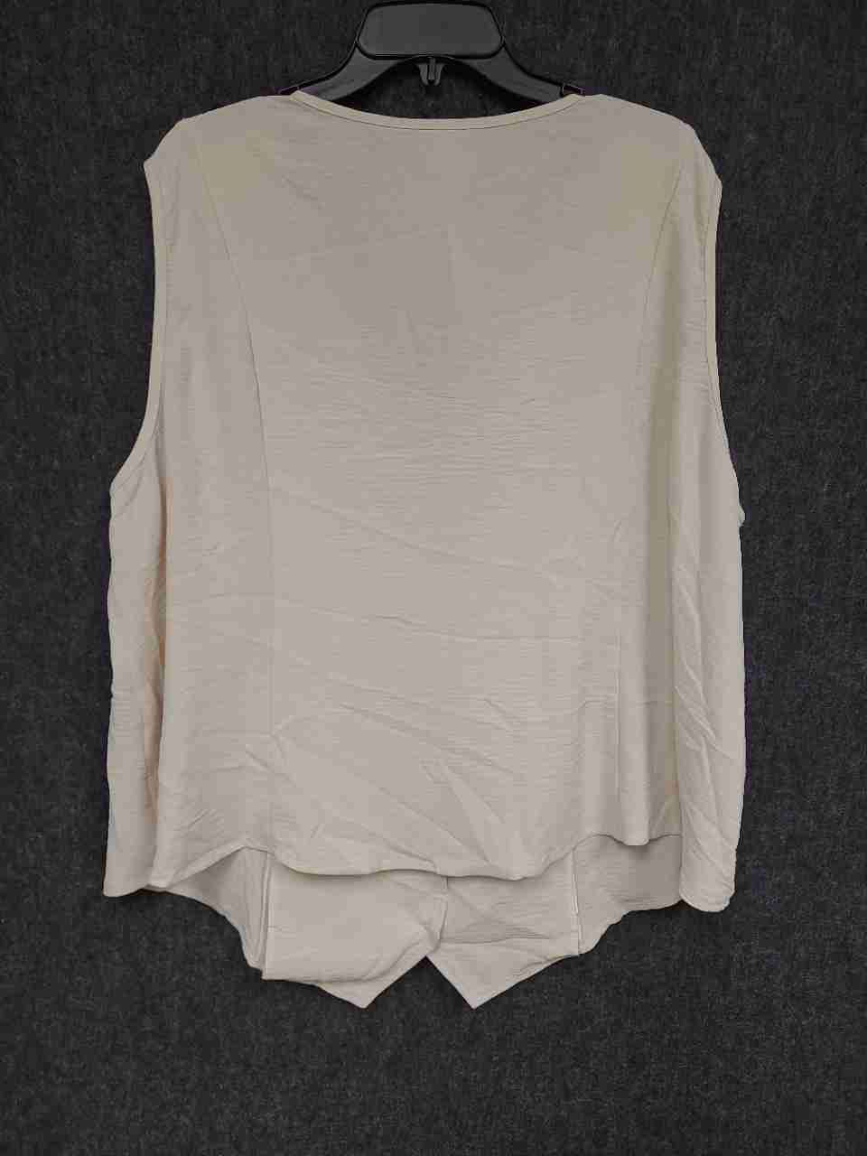 Bloomchic Women's Beige Textured V-Neck Button Front Vest Top Size 26 NWT