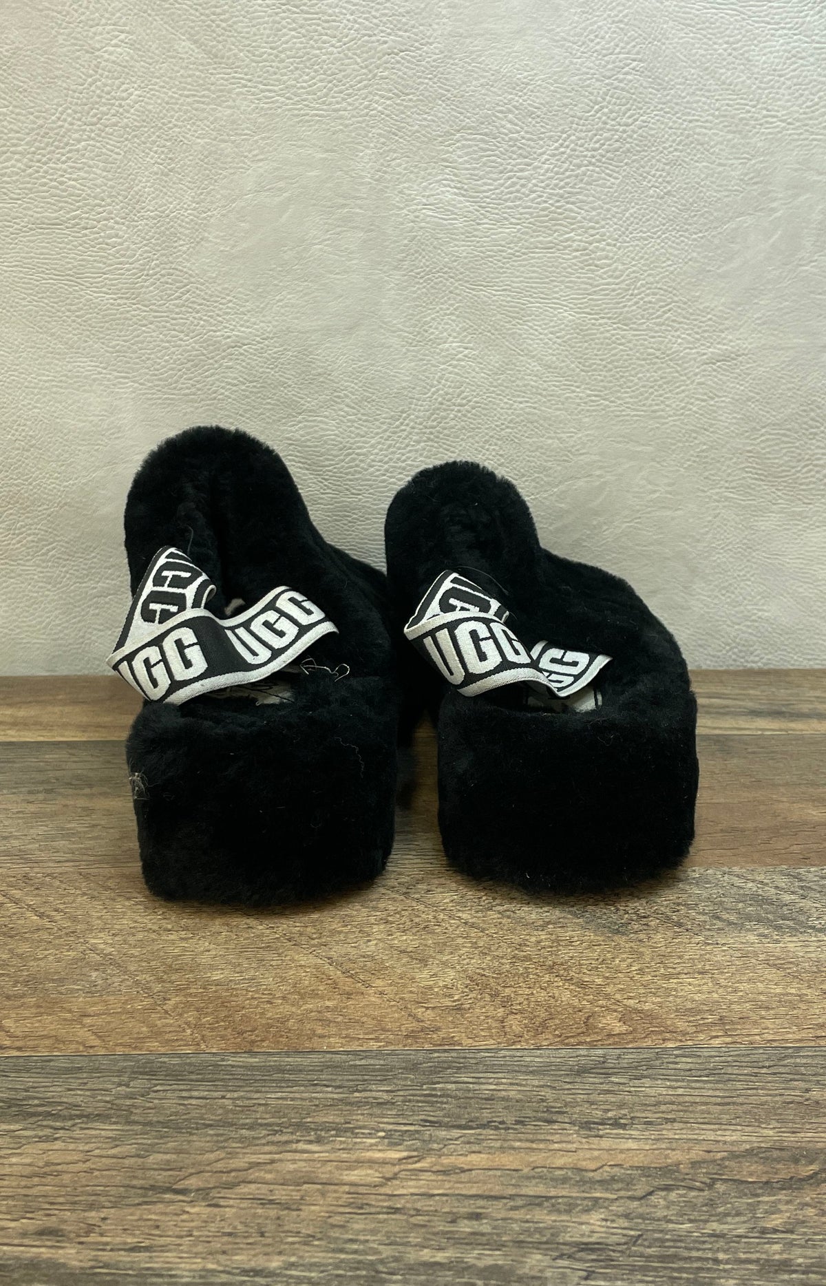 UGG Fluff Yeah Slide Black Sheepskin Slingback Sandals Women's Size 8