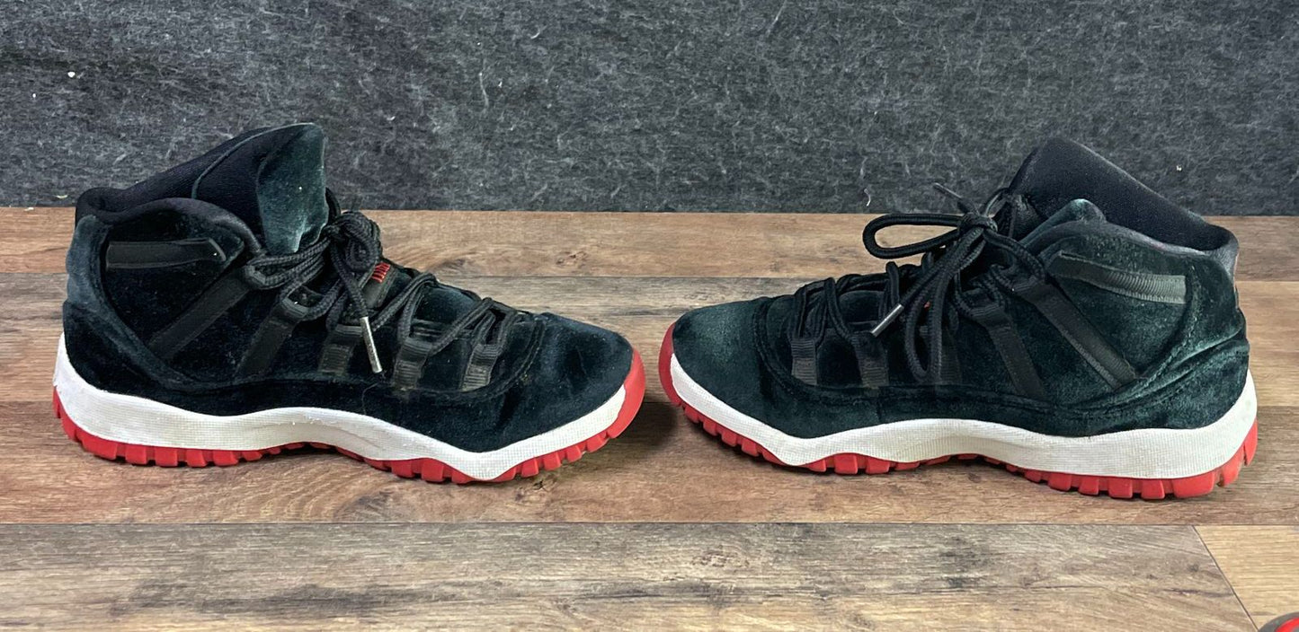 Nike Air Jordan 11 Retro Velvet Black Gym Red Kids Basketball Shoes Size 2Y