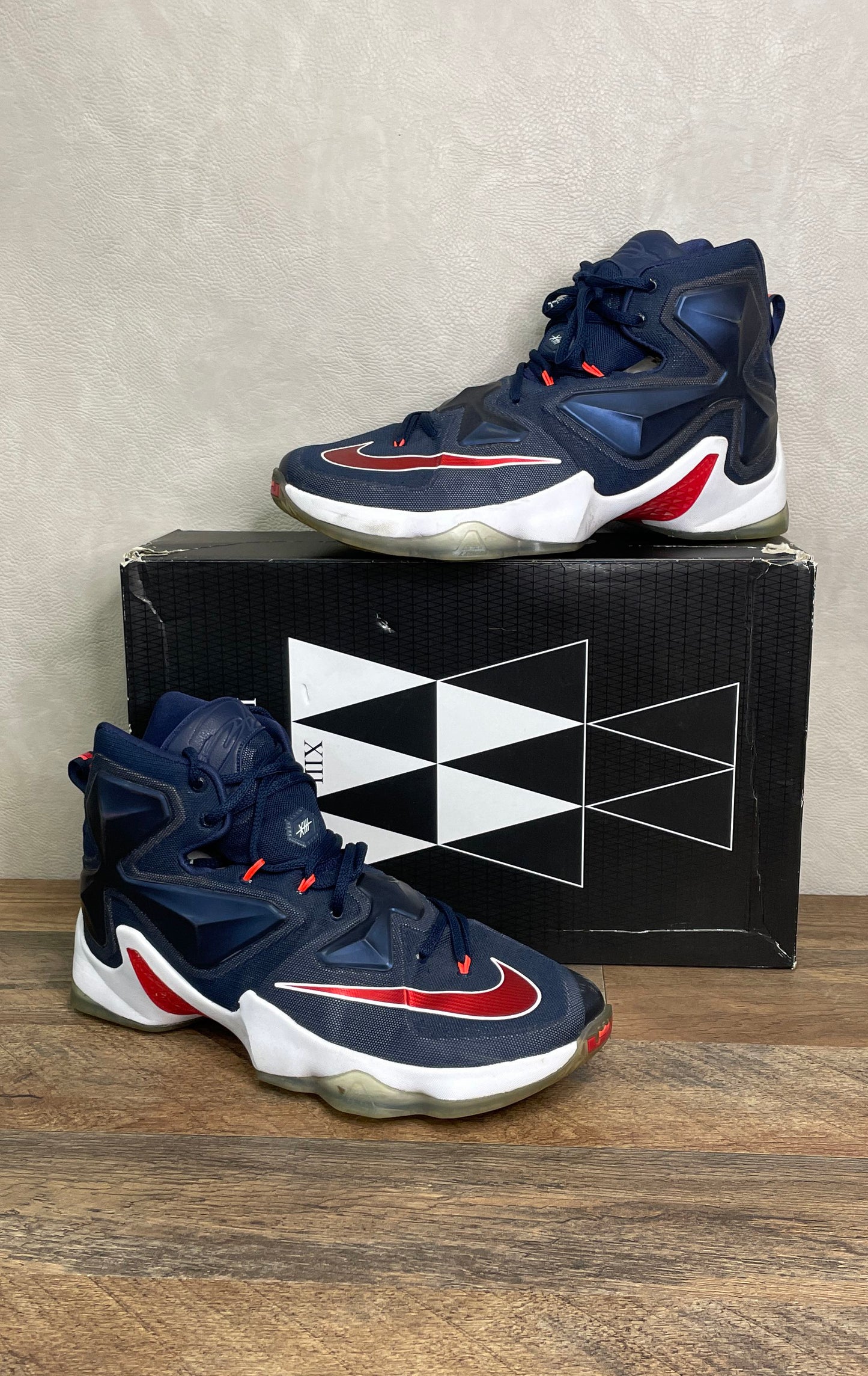 Nike LeBron XIII Midnight Navy University Red White Basketball Shoes Size 11 IOB