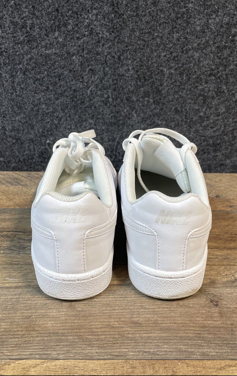 Nike Court Royale White Women's Low Top Sneakers Size 7